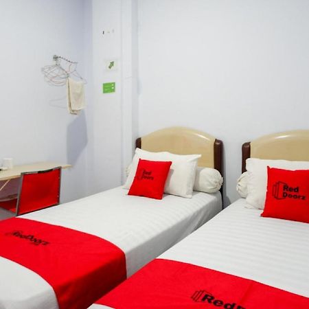 Reddoorz @ Hotel Bravo Pantai Kamali Bau Bau Baubau Εξωτερικό φωτογραφία