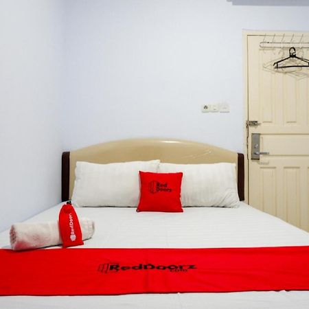 Reddoorz @ Hotel Bravo Pantai Kamali Bau Bau Baubau Εξωτερικό φωτογραφία