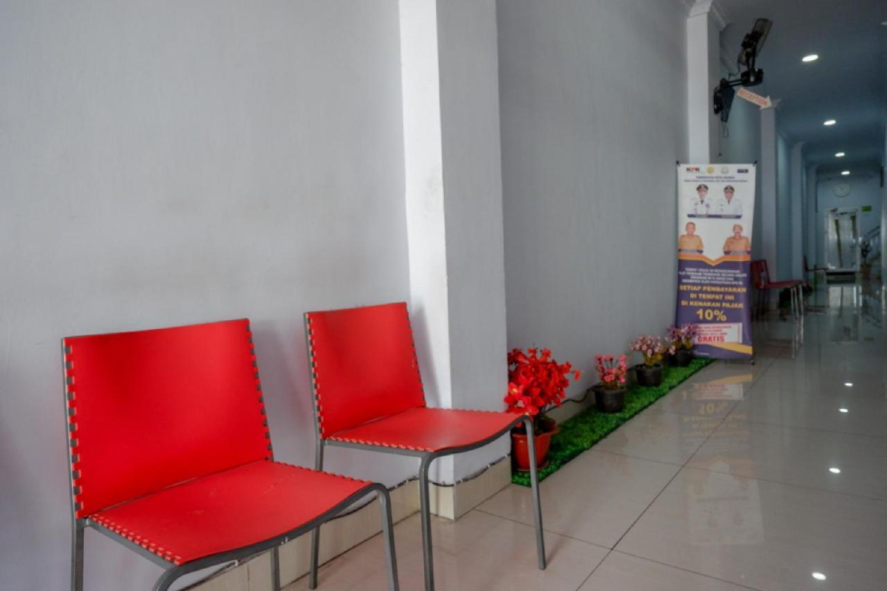 Reddoorz @ Hotel Bravo Pantai Kamali Bau Bau Baubau Εξωτερικό φωτογραφία