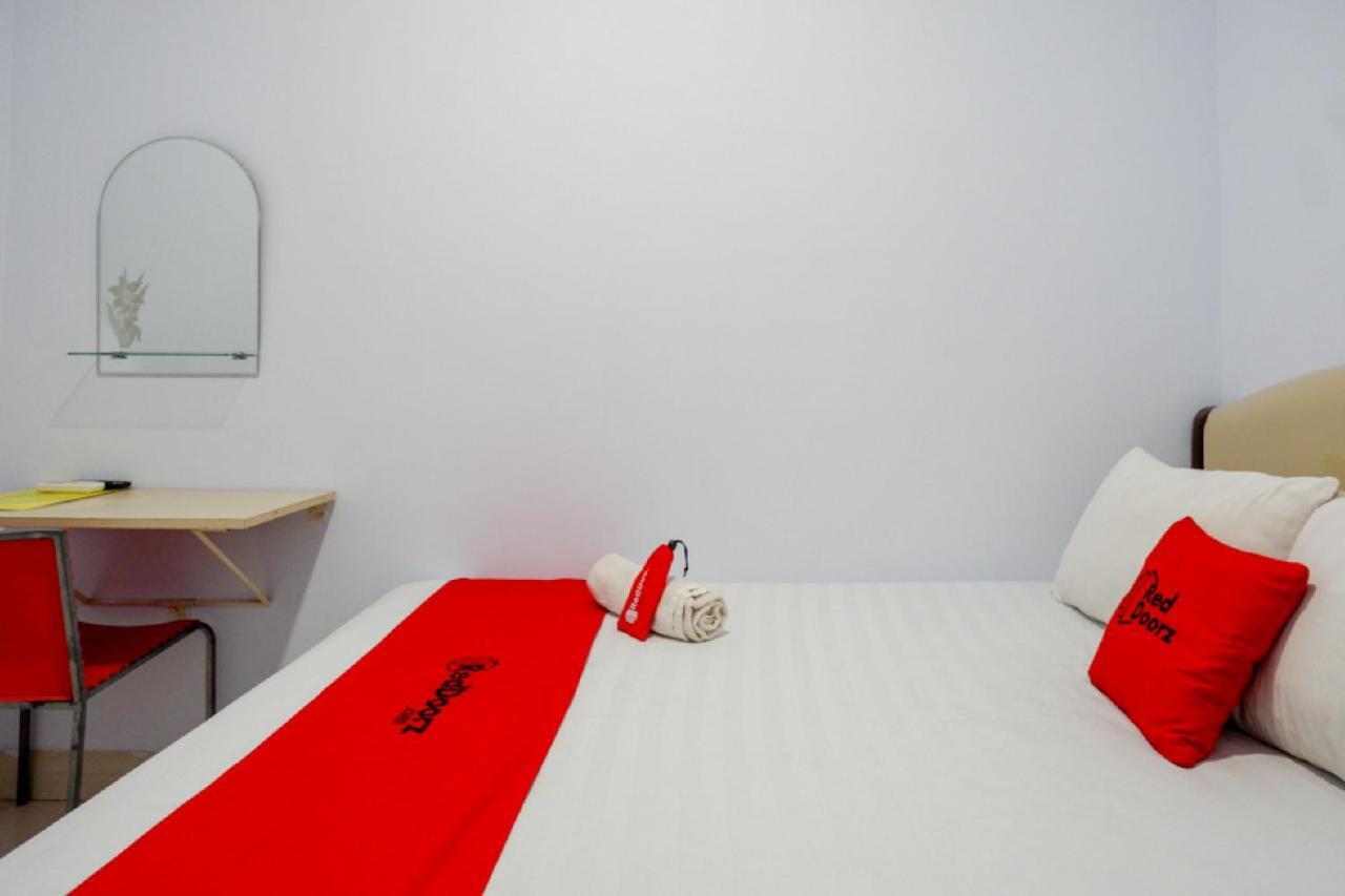 Reddoorz @ Hotel Bravo Pantai Kamali Bau Bau Baubau Εξωτερικό φωτογραφία