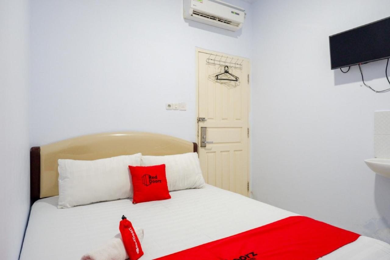 Reddoorz @ Hotel Bravo Pantai Kamali Bau Bau Baubau Εξωτερικό φωτογραφία